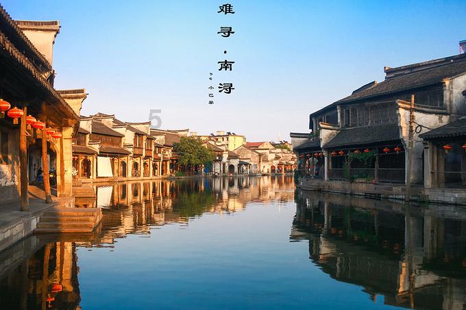懂翡翠的大神帮忙看看这是纹还是裂，值多少钱？游戏画面